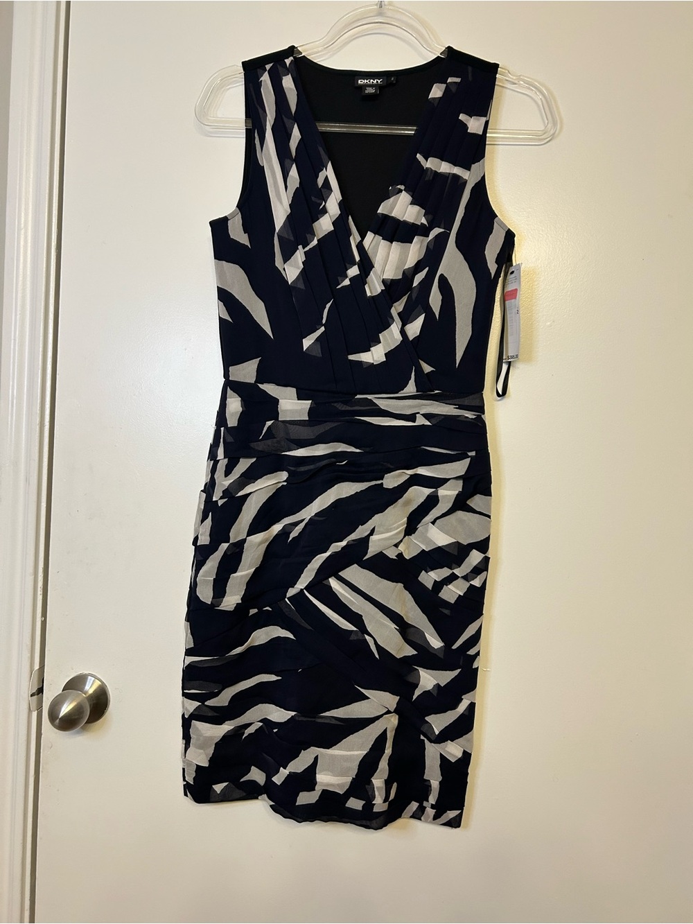 DKNY Navy and White Sleeveless Zebra-Print Midi Dress Size 2
